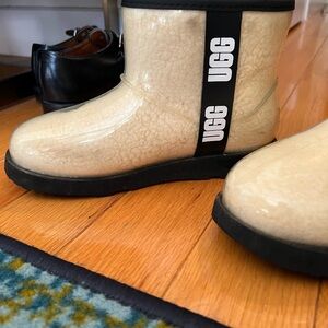 Ugg Classic Clear Mini II